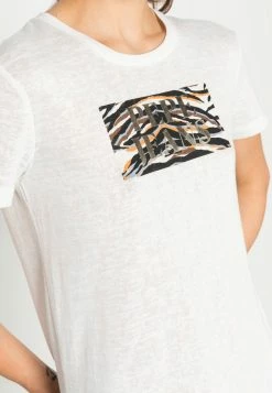 Pepe Jeans CAITLIN - T-shirt Imprimé - White 9 Pepe Jeans CAITLIN - T-shirt Imprimé - White -Pepe Jeans Soldes Magasin 1b9563128c804f8dafc9d4b82e954c77