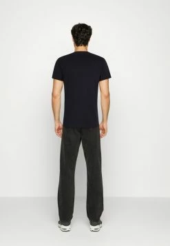 Pepe Jeans EGGO - T-shirt Imprimé - Black -Pepe Jeans Soldes Magasin 24bdba695a5b491bac0ee0b0a75d5f7d