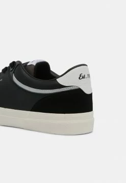 Pepe Jeans KENTON CLASS - Baskets Basses - Black -Pepe Jeans Soldes Magasin 2d02b25a9d754ea09a916352a9050f42