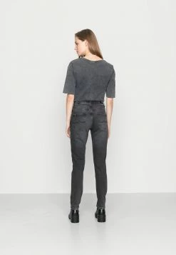 Pepe Jeans VIOLET - Jean Slim - Denim -Pepe Jeans Soldes Magasin 332e13b85aef400cb98b5b0db208a155