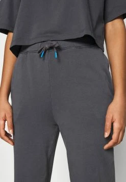 Pepe Jeans POLINA - Pantalon De Survêtement - Steel Grey -Pepe Jeans Soldes Magasin 3bedd63c3a6c43ddb6a1f2cb324b2aaf