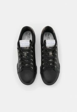 Pepe Jeans LAMBERT CAMU - Baskets Basses - Black 11 Pepe Jeans LAMBERT CAMU - Baskets Basses - Black -Pepe Jeans Soldes Magasin 3d1495829151417e9fed30c56d6d51c3