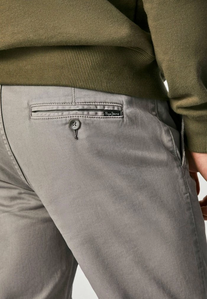 Pepe Jeans CHARLY - Pantalon Classique - Light Grey 3 Pepe Jeans CHARLY - Pantalon Classique - Light Grey – Image 3