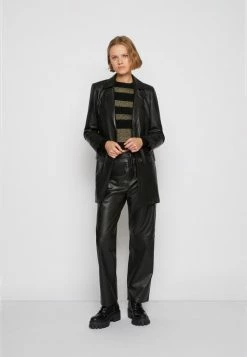 Pepe Jeans ANGELA - Manteau Court - Black -Pepe Jeans Soldes Magasin 4b7af44e99c4401ca6ac15bc272b8ad4