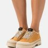 Pepe Jeans Baskets Basses - Cognac