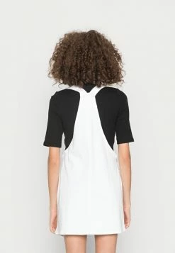 Pepe Jeans VESTA - Robe En Jean - Denim -Pepe Jeans Soldes Magasin 569393f39731471bbd933b540ea5ed83