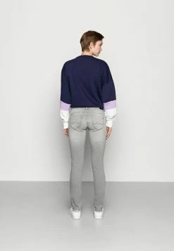 Pepe Jeans KATHA - Jean Slim - Grey Denim -Pepe Jeans Soldes Magasin 638d9fd4498e4c8cb67cb581999c047f