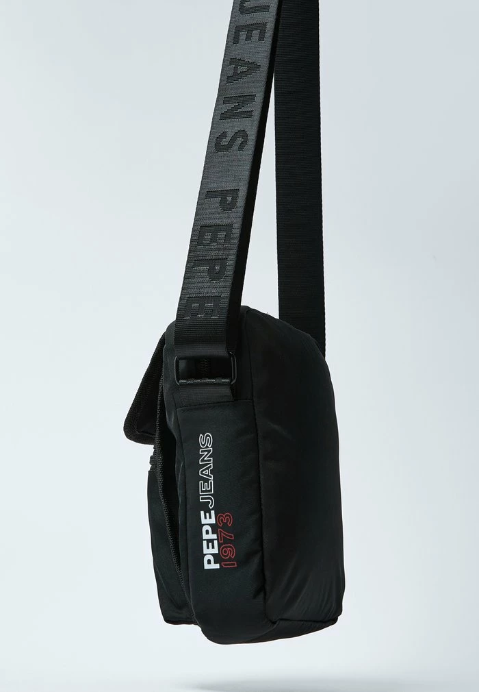 Pepe Jeans ALESS - Sac Bandoulière - Black 2 Pepe Jeans ALESS - Sac Bandoulière - Black – Image 2