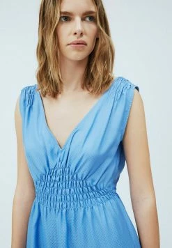 Pepe Jeans LILIANA - Robe De Jour - Bright Blue 8 Pepe Jeans LILIANA - Robe De Jour - Bright Blue -Pepe Jeans Soldes Magasin 7e62d3cb20d2419a8dec15b0203a1441