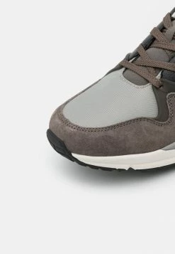 Pepe Jeans TRAIL BACK - Baskets Basses - Walnut -Pepe Jeans Soldes Magasin 87c398733f09434ca841d3b6e9fa015a