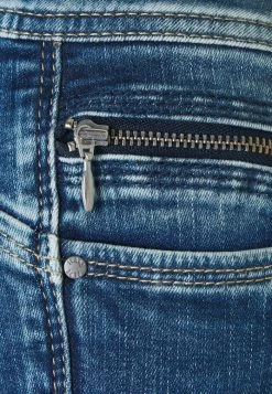Pepe Jeans NEW BROOKE - Jean Slim - Denim -Pepe Jeans Soldes Magasin 8c71cc25a1b549a4a76c5bd94e448fac