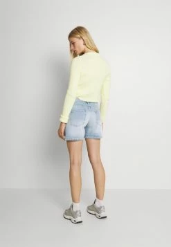 Pepe Jeans MABLE - Short En Jean - Denim -Pepe Jeans Soldes Magasin 93faf23857f84a279195ce3a45e214b3