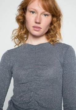 Pepe Jeans DACIA - T-shirt à Manches Longues - Charcoal 9 Pepe Jeans DACIA - T-shirt à Manches Longues - Charcoal -Pepe Jeans Soldes Magasin 99d93df92fb6491fa58e1a6dfda0981b