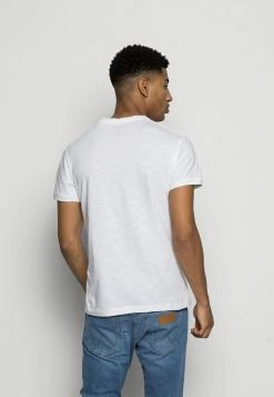 Pepe Jeans GOLDERS N - T-shirt Imprimé - Optic White -Pepe Jeans Soldes Magasin 9b832d8fa5414aa18fbc93d718ad8421