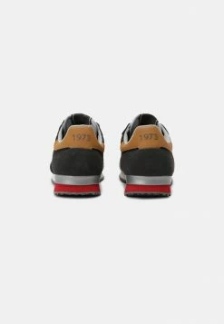 Pepe Jeans TINKER - Baskets Basses - Grey -Pepe Jeans Soldes Magasin a37abf991f994d70bd6025ba70095994