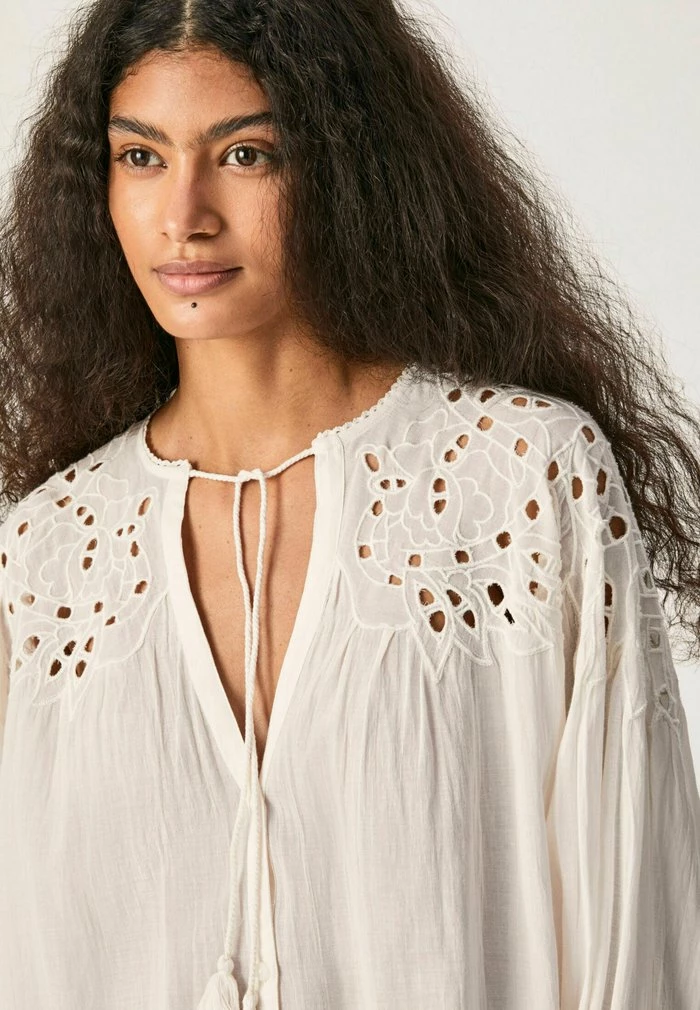 Pepe Jeans KAYLA - Blouse - Off White 4 Pepe Jeans KAYLA - Blouse - Off White – Image 4