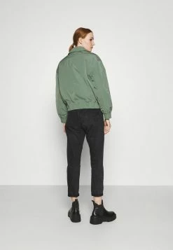 Pepe Jeans ANTOLINA - Blouson Bomber - Forest Green -Pepe Jeans Soldes Magasin a612aa45295749c686db2cbc97c552f1