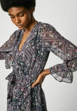 Pepe Jeans TAYLOR - Robe De Jour - Multi 8 Pepe Jeans TAYLOR - Robe De Jour - Multi -Pepe Jeans Soldes Magasin acfd51e76c2a403fab6dc48321c68c35