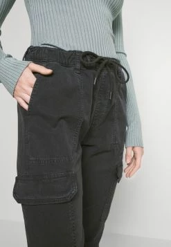 Pepe Jeans NEW CRUSADE - Pantalon Cargo - Charcoal 9 Pepe Jeans NEW CRUSADE - Pantalon Cargo - Charcoal -Pepe Jeans Soldes Magasin aeefc6479ebf43978a6f3b58e722f42b