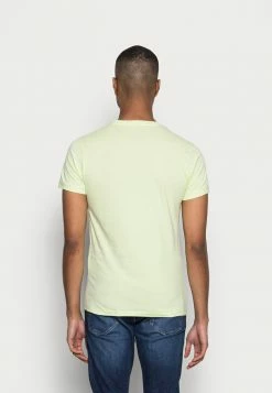 Pepe Jeans CHARING N - T-shirt Imprimé - Soft Lime 7 Pepe Jeans CHARING N - T-shirt Imprimé - Soft Lime -Pepe Jeans Soldes Magasin b2e836c9d7bc49fcbd7576dc7176696a
