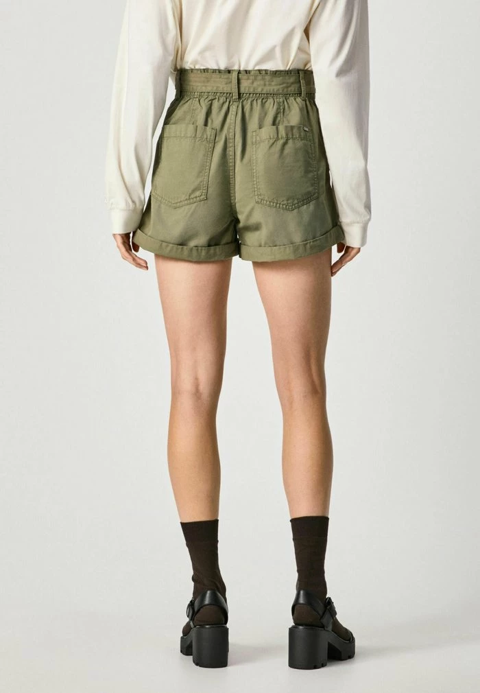 Pepe Jeans KAYLEE - Short - Vineyard Green 3 Pepe Jeans KAYLEE - Short - Vineyard Green – Image 3