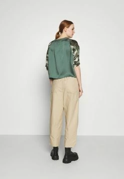 Pepe Jeans ANNALISA - T-shirt Imprimé - Multi -Pepe Jeans Soldes Magasin bc08d346d46b4aa88ffbec5742231ab5