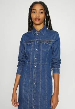 Pepe Jeans CLAIRE OCEAN - Robe En Jean - Denim -Pepe Jeans Soldes Magasin c1c7bb41018e4d76b211fad214b894b4