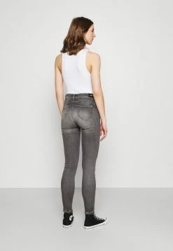 Pepe Jeans ZOE - Jeans Skinny - Denim -Pepe Jeans Soldes Magasin d03638c71a8c4601a9f62c8c7ab66e42