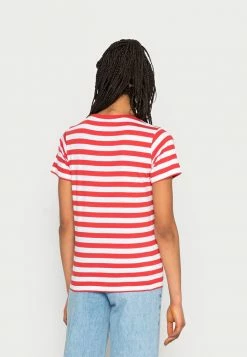 Pepe Jeans CARLA - T-shirt Imprimé - Red 7 Pepe Jeans CARLA - T-shirt Imprimé - Red -Pepe Jeans Soldes Magasin d272bedddeae408dbc873f63cb29c87f