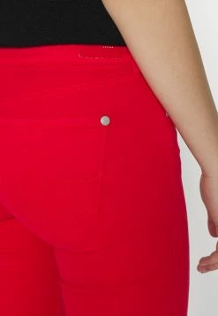 Pepe Jeans SOHO - Pantalon Classique - Royal Red 9 Pepe Jeans SOHO - Pantalon Classique - Royal Red -Pepe Jeans Soldes Magasin d7d9a251da1a4e7891693ca434e0e5d3