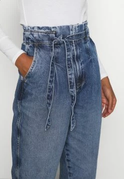 Pepe Jeans BLAIR - Jean Boyfriend - Blue Denim -Pepe Jeans Soldes Magasin dcfe8d28ea534a6cbc31a7059421ad4a