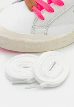 Pepe Jeans KENTON VINTAGE WOMAN - Baskets Basses - Capsicum 11 Pepe Jeans KENTON VINTAGE WOMAN - Baskets Basses - Capsicum -Pepe Jeans Soldes Magasin f861b3efc53d4c26bb02e8dfff3953e5