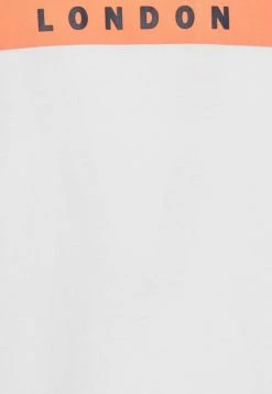 Pepe Jeans ABREL - T-shirt Imprimé - White -Pepe Jeans Soldes Magasin fb556c763c414b559aae5fe622712df5